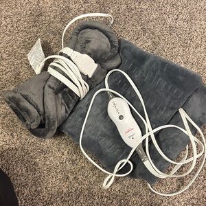 Sunbeam Plush Heating Pad with Controller - Dark Gray